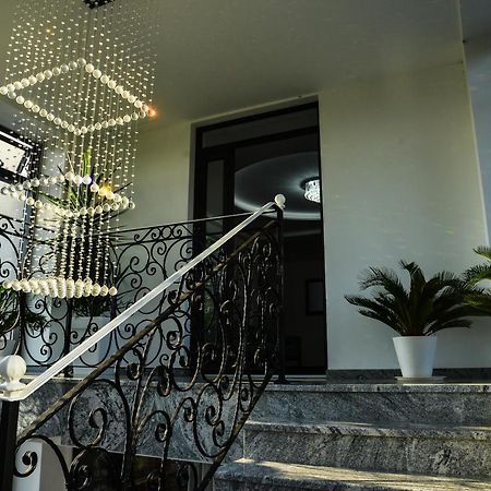 Mesecev Konak Bed & Breakfast Nis Exterior photo