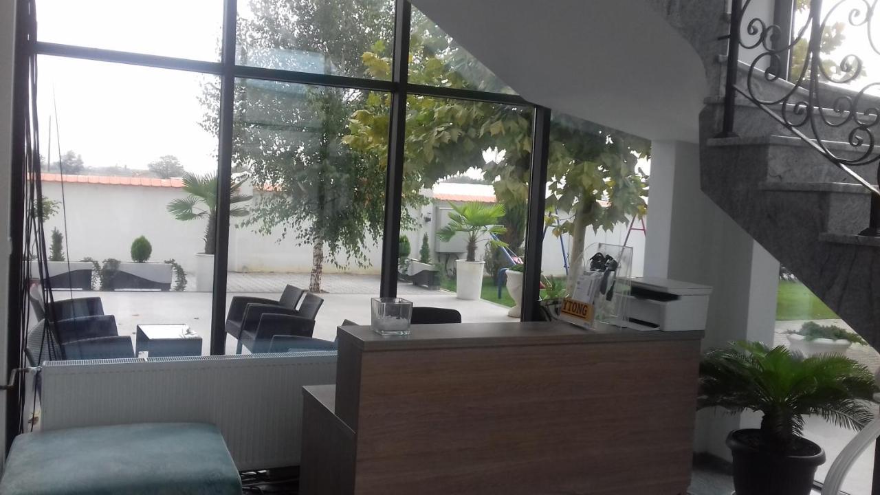 Mesecev Konak Bed & Breakfast Nis Exterior photo